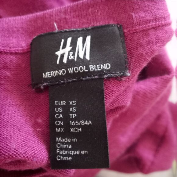 H&M FUCHSIA SWEATER SZ.XS EUC - Picture 4 of 5